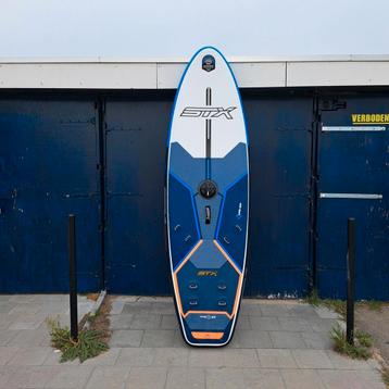 STX 280 iWindsurf beschikbaar voor biedingen