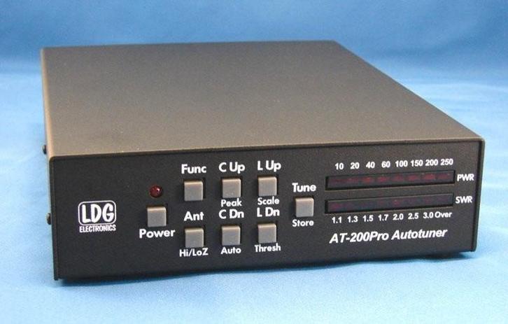 LDG AT200 Pro automatische antennetuner

., Telecommunicatie, Zenders en Ontvangers, Gebruikt, Ophalen of Verzenden