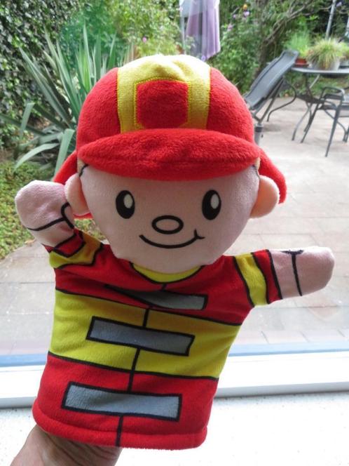 Handpop van AH Albert Heijn Brandweerman zacht velours, Kinderen en Baby's, Speelgoed | Knuffels en Pluche, Zo goed als nieuw