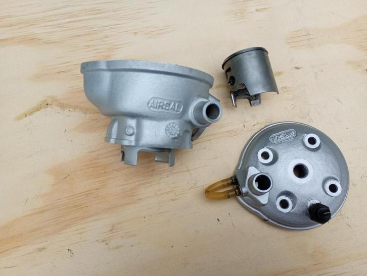 Cilinder 70 cc Yamaha Aerox, Fietsen en Brommers, Brommeronderdelen | Scooters, Zo goed als nieuw, Yamaha, Cilinder, Ophalen of Verzenden