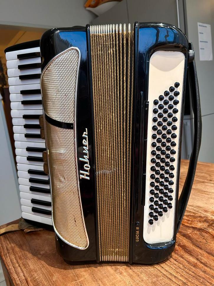 Hohner Accordeon - Veel Gebruikt, Muziek en Instrumenten, Accordeons, Gebruikt, Toetsaccordeon, Overige formaten, Hohner, Met riemen