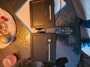 Dvd set 2 schermen voor auto compleet werkt goed  beschikbaar voor biedingen