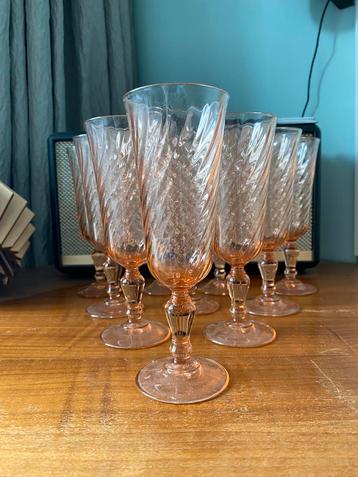 Vintage Rosaline Champagneglazen - set van 11 glazen beschikbaar voor biedingen