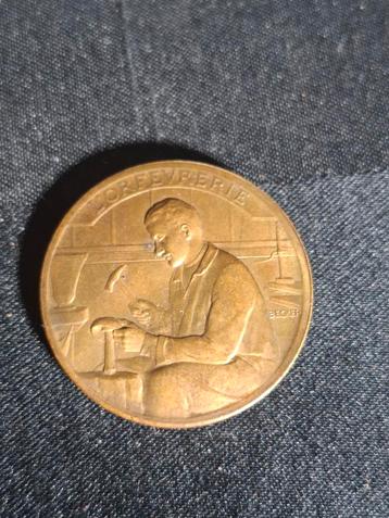Bronzen penning uit Frankrijk 1937. beschikbaar voor biedingen