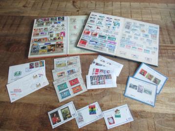 2 oude postzegel album eerste dag envelop kinderpostzegels beschikbaar voor biedingen