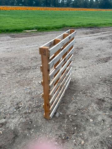 Houten pallets beschikbaar voor biedingen