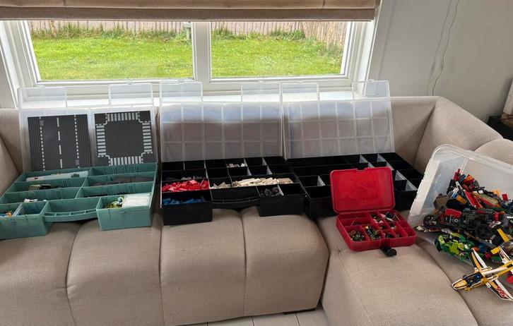 Grote set lego in 5 opbergbakken. (Zie fotos), Kinderen en Baby's, Speelgoed | Duplo en Lego, Gebruikt, Ophalen