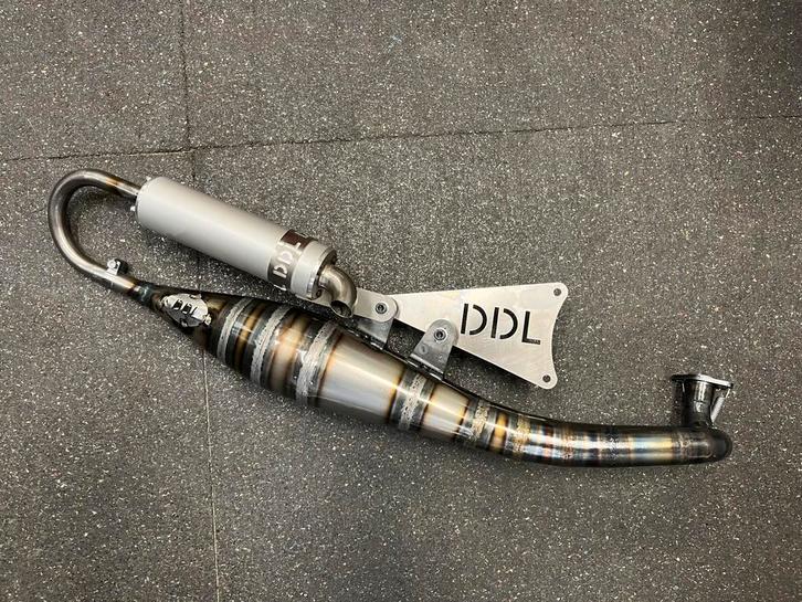 DDL Tuning uitlaat street Minarelli 70cc (1 test oud) OP=OP, Fietsen en Brommers, Brommeronderdelen | Scooters, Zo goed als nieuw