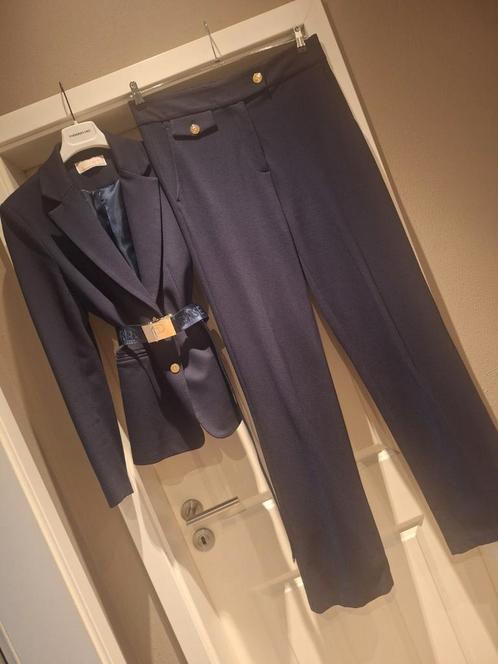 Lorense M, Kleding | Dames, Jasjes, Kostuums en Pakken, Zo goed als nieuw, Kostuum of Pak, Maat 38/40 (M), Blauw, Verzenden