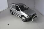 Mercedes ML 320 1;18, Hobby en Vrije tijd, Modelauto's | 1:18, Ophalen of Verzenden, Zo goed als nieuw, Auto, Maisto