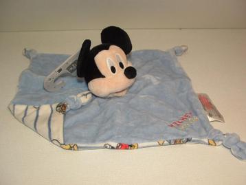 PRIMARK CARES DISNEY MICKEY MOUSE KNUFFELDOEKJE beschikbaar voor biedingen