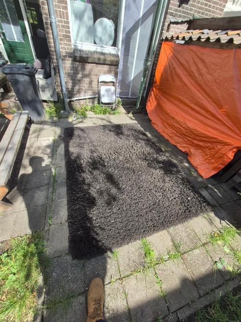 Hoogpolig zwart vloerkleed 170 X 240 cm, Huis en Inrichting, Stoffering | Tapijten en Kleden, Gebruikt, 150 tot 200 cm, 200 cm of meer