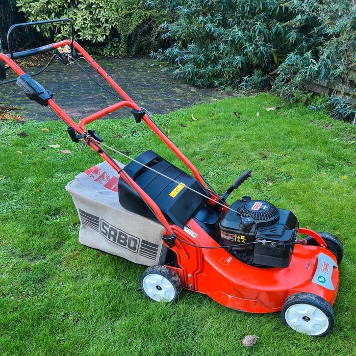 Grasmaaier mulchmaaier sabo 54 cm met wielaandrijving, Tuin en Terras, Grasmaaiers, Zo goed als nieuw, Opvangzak, Ophalen