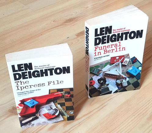 LEN DEIGHTON (twee boeken samen), Boeken, Thrillers, Zo goed als nieuw, Ophalen of Verzenden