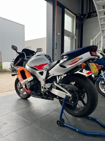 Honda cbr 900 repsol. Winter project beschikbaar voor biedingen