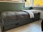 Stoer grijs jongensbed, 90x200 cm, Ophalen, 90 cm, Eenpersoons, Zo goed als nieuw