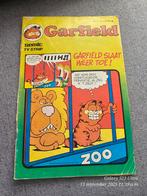 Garfield Slaat Weer Toe! - Vintage Stripboek, Eén stripboek, Ophalen of Verzenden, Gelezen, Jim Davis