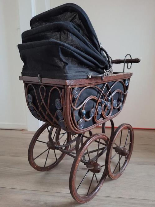 Antieke poppenwagen, Antiek en Kunst, Antiek | Speelgoed, Ophalen