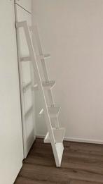 Te koop kast in de vorm van een ladder., Huis en Inrichting, Kasten | Boekenkasten, Gebruikt, Ophalen