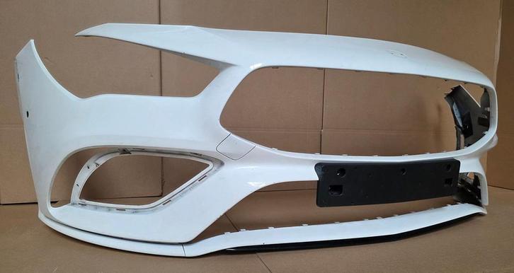 Voorbumper Mercedes Cla Klasse W118 AMG Line 6xPDC Bumper Or, Auto-onderdelen, Carrosserie en Plaatwerk, Bumper, Voor, Gebruikt