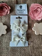 2 krokodillen klem 3.8 cm met ecru/beige strik, Ophalen of Verzenden, Nieuw