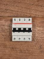 ABB installatieautomaat B20 3P+N, Hobby en Vrije tijd, Ophalen of Verzenden, Zo goed als nieuw