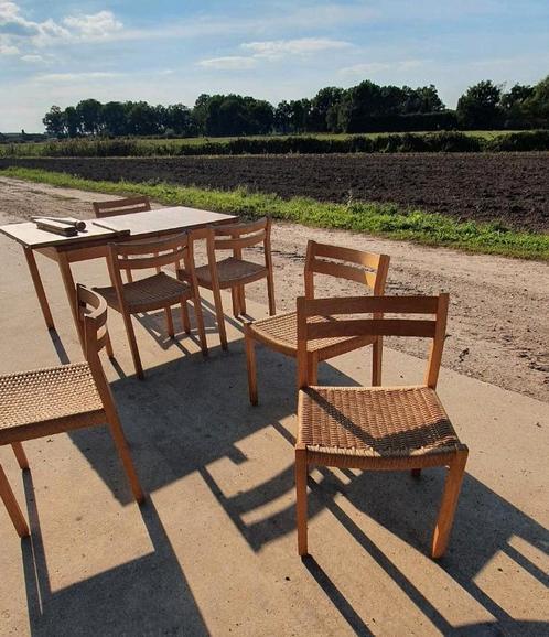 Set 6 - 3 goed en nog 3 J.L. møller stoelen deens design 401, Huis en Inrichting, Stoelen, Zo goed als nieuw, Ophalen