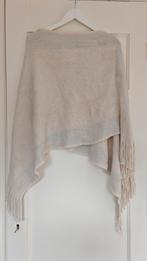 Crèmekleurige asymmetrische poncho, Ophalen of Verzenden, Zo goed als nieuw, Maat 46/48 (XL) of groter