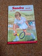 Sandra speelt in het tennistoernooi, Ophalen of Verzenden, Zo goed als nieuw