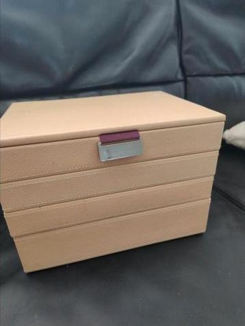 👉 Stackers 4 dlg stapelbare beautycase  beschikbaar voor biedingen