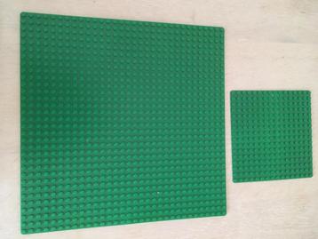 Lego grondplaten groen. beschikbaar voor biedingen