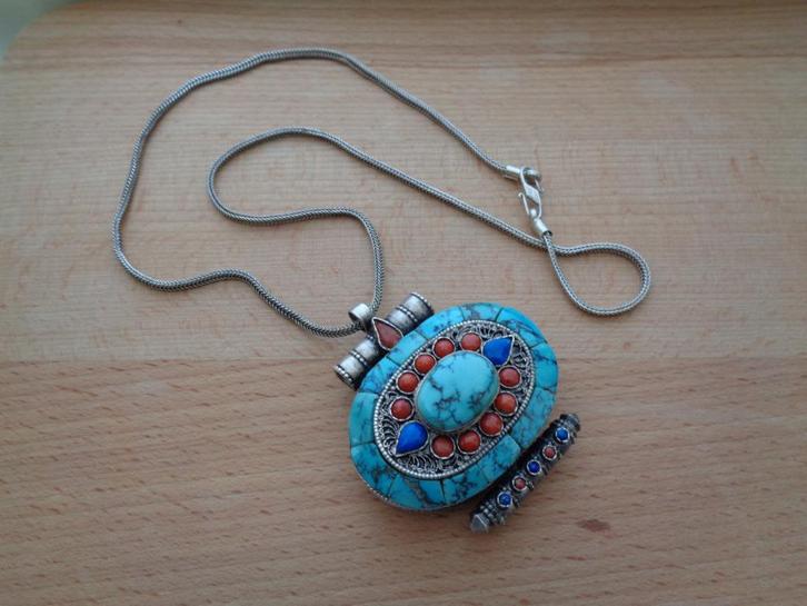 zilveren ketting zilveren met Gau amulet doos [614], Sieraden, Tassen en Uiterlijk, Antieke sieraden, Ketting, Zilver, Met edelsteen