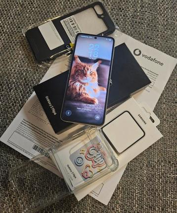 Samsung Galaxy Z Flip 6 256GB als nieuw Garantie Vaste prijs beschikbaar voor biedingen