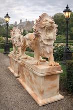 2 massief marmeren leeuwen, Ophalen, Zo goed als nieuw