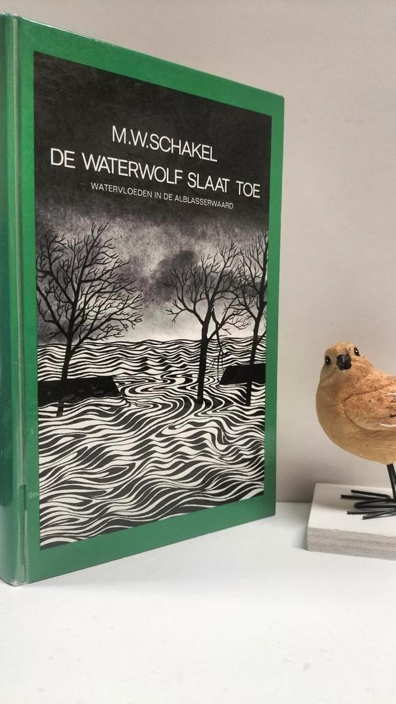 Schakel. M.W.; De waterwolf slaat to, Boeken, Geschiedenis | Stad en Regio, Gelezen, Ophalen of Verzenden