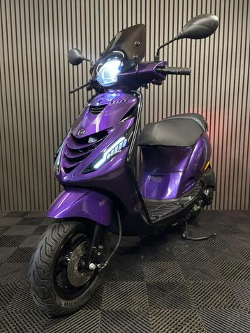 PIAGGIO ZIP 4T 3V BROM 2020 FULL OPTION CANDY PAARS beschikbaar voor biedingen