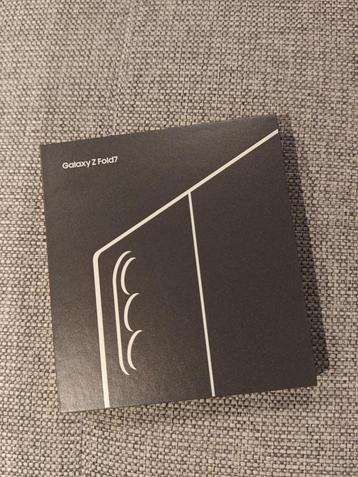 Gesealde Samsung Galaxy Z Fold 7 / 512GB /€1645 beschikbaar voor biedingen