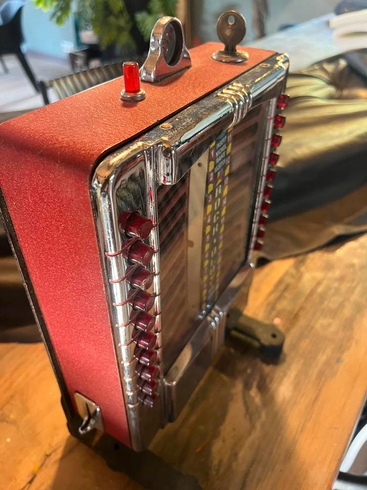 Rockola 1530 wallbox + zeldzame steun + voetplaat, Verzamelen, Automaten | Jukeboxen, Zo goed als nieuw, Overige merken, Ophalen of Verzenden