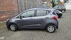 Hyundai i10 1.0 5DR 2015 Grijs, Auto's, Hyundai, Stof, 4 stoelen, 23 km/l, Origineel Nederlands