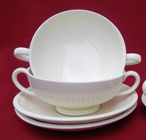 Wedgwood EDME 2 puntgave soepkop en schotels, Huis en Inrichting, Keuken | Servies, Zo goed als nieuw, Kop(pen) en/of Schotel(s)
