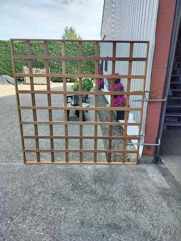 Trellis hardhout beschikbaar voor biedingen