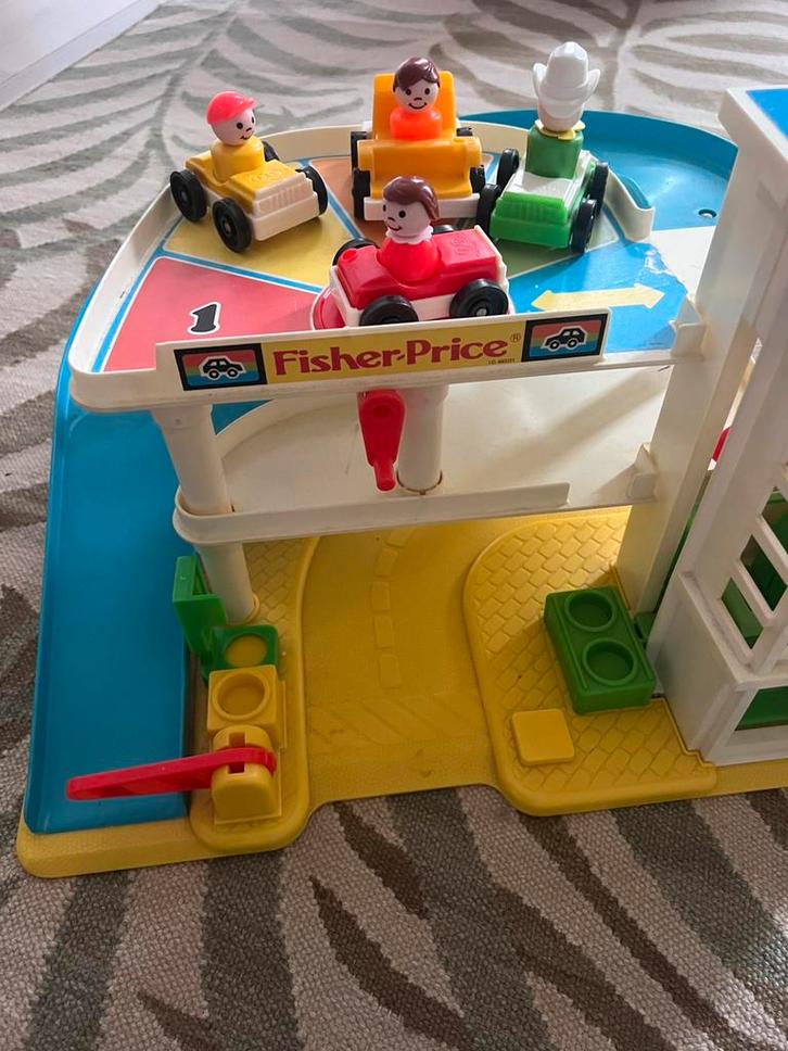 Super leuke vintage Fisher Price garage., Kinderen en Baby's, Speelgoed | Fisher-Price, Zo goed als nieuw, Speelset, Ophalen