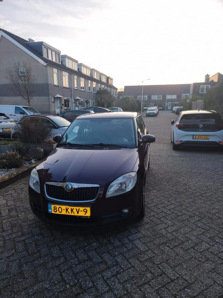 Skoda Fabia 1.4 16V 63KW 2010 Rood, Auto's, Skoda, Particulier, Fabia, Airbags, Elektrische ramen, Parkeerassistent, Radio, Benzine