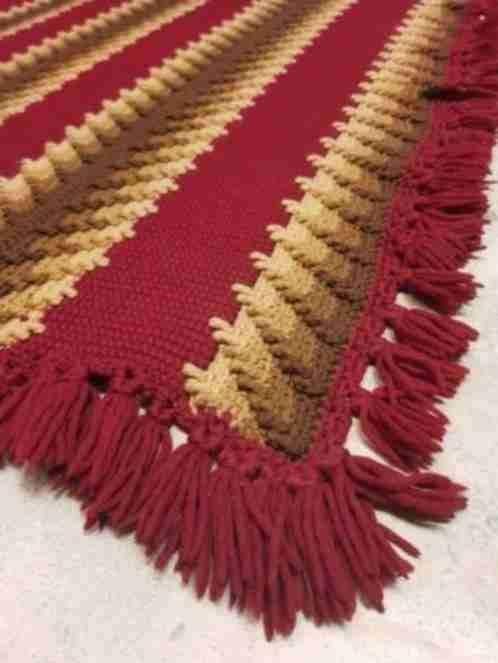 Handgehaakt woonkleed bordeaux bruin - franjes 205/138, Gebruikt, Etten-Leur, DJT@dejuistetoon.eu, Ophalen of Verzenden