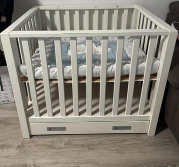 Witte Box GRATIS beschikbaar voor biedingen