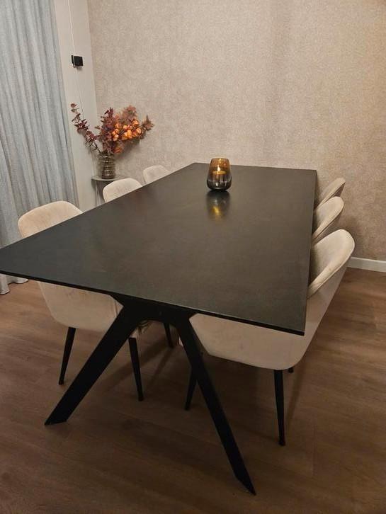Zwarte eettafel Hotel Chique, Huis en Inrichting, Tafels | Eettafels, Zo goed als nieuw, 100 tot 150 cm, 200 cm of meer, Rechthoekig
