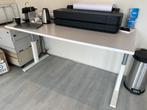 Bureau (2 stuks), Huis en Inrichting, Bureaus, Ophalen, In hoogte verstelbaar, Gebruikt, Bureau