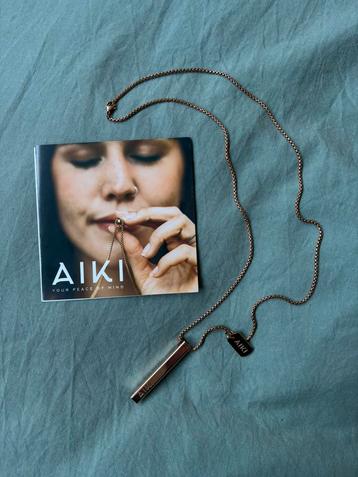 Aiki Ketting; ademketting, kleur rosé goud. beschikbaar voor biedingen