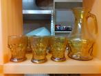Kan met 6 glazen bruin glas jaren 70 design retro vintage, Huis en Inrichting, Keuken | Servies, Glas of Glazen, Gebruikt, ?, Glas