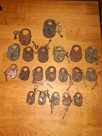 Antieke oude hangsloten sloten, Antiek en Kunst, Ophalen of Verzenden